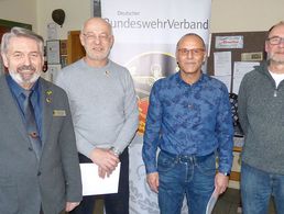 v.l.: Brod, Miksch, Pförtner und der Stellvertretende ERH-Vorsitzende Wolfgang Brand. Foto: Foto: Paul Beier