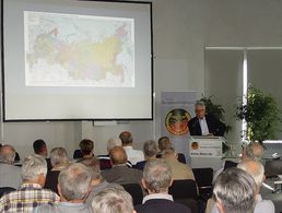 Interessiert verfolgen die Besucher den Vortrag. Foto: DBwV/Mehner