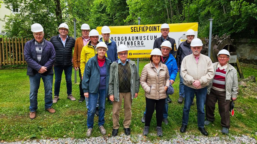 Eine kleine Gruppe der Schongauer Kameradschaft ERH besuchte im Mai 2025 das Bergbaumuseum in Peißenberg. Fotos: HHR