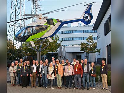 Mitglieder der Kameradschaft ERH Neuburg a.d. Donau haben bei ihrem Ausflug zu Airbus Helicopters Donauwörth moderne Helikopterfertigung hautnah erlebt. Foto: Günter Diebel