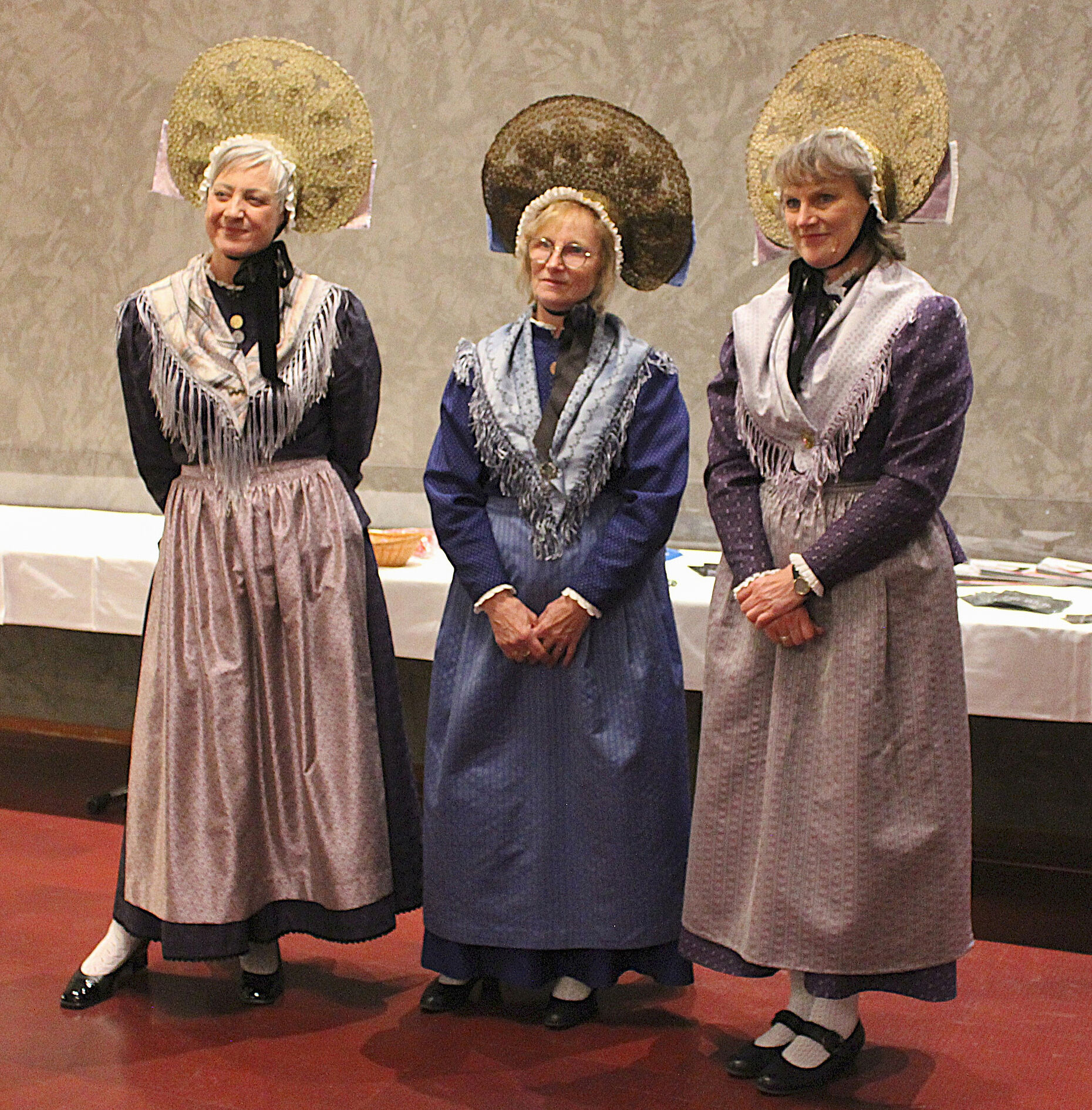 Die Trachtengruppe Pfullendorf in ihren Biedermeier-Kostümen trugen zum festlichen Ambiente der Jubiläumsfeier bei. Foto: KERH Pfullendorf