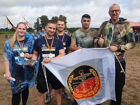 Der Bezirksvorsitzende Hauptmann Christian Weber (r.) mit einigen DBwV-Mitgliedern nach dem Lauf. Foto: Reiche