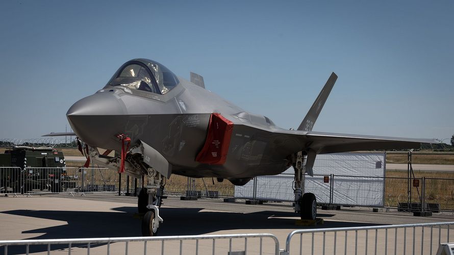Projekte, die aus dem Sondervermögen finanziert werden, wie etwa die Beschaffung von F-35-Kampfjets für die Luftwaffe, sind nicht von der Haushaltssperre des Finanzministeriums betroffen. Archivfoto: DBwV/Yann Bombeke
