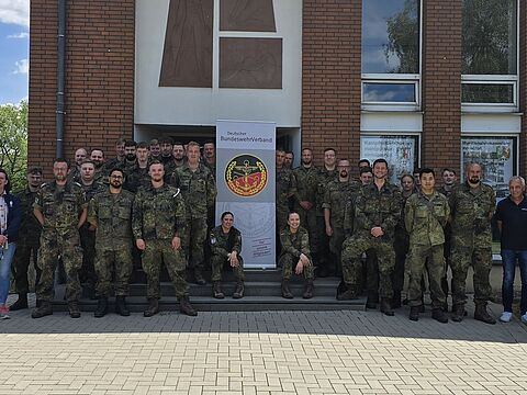 Informationstag für die Mannschaften der 1./DEU/GBR PiBrBtl 130 - eine runde Sache die allen Beteiligten nicht nur Spaß machte, sondern auch für viele gute Gespräche am Rande der Veranstaltung sorgte. Foto: 1./DEU/GBR PiBrBtl 130
