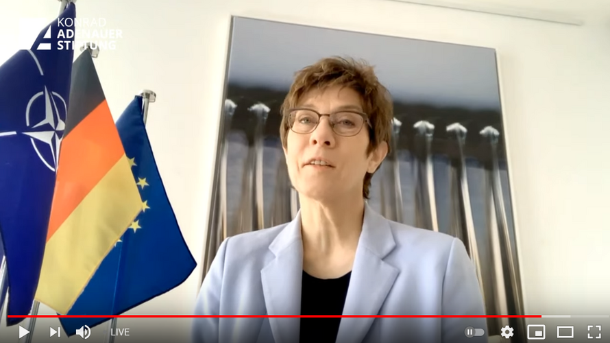 Per Videoschalte warnte Verteidigungsministerin Annegret Kramp-Karrenbauer bei den Königsbronner Gesprächen vor den für Deutschland relevanten Sicherheitsrisiken. Russland warf sie "Kriegsführung mitten in Europa" vor. Foto: Screenshot DBwV