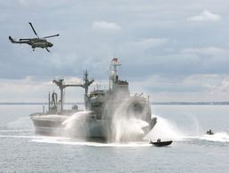 Die maritime Zulage erhalten nun auch Tarifbeschäftigte an Bord der Schiffe der Marine. Foto: Bundeswehr/Björn Wilke