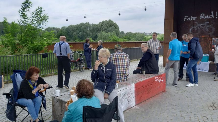 Nach einer langen Pause haben sich die Mitglieder der KERH Marzahn-Hellersdorf im Juni wieder getroffen. Foto: DBwV/Hödtke