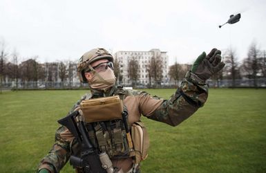 Die kleine Black Hornet PD-100 Personal Reconnaissance. Foto: Bundeswehr/Jana Neumann