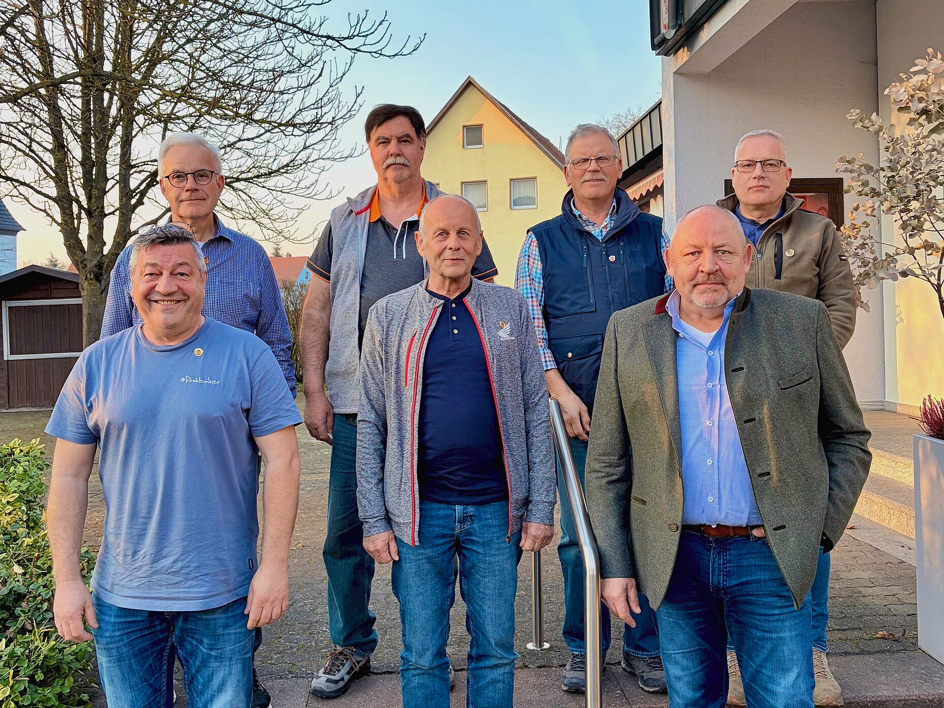 Der wieder gewählte Vorstand mit den geehrten Mitgliedern: Stabsfeldwebel a.D. Andreas Scheublein (v.l.), Oberstabsfeldwebel Armin Mack, Oberstabsfeldwebel a.D. Helmut Büttner, Stabsfeldwebel a.D. Helmuth Fellenstein, Stabsfeldwebel a.D. Joachim Voll, Vorsitzender Stabsfeldwebel d.R. Reiner Müller, Stabsfeldwebel a.D. Volker Hanzlik. Foto: Oliver Hartmann