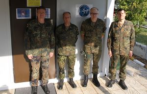 v.l.: OTL Wüstner, BG Mosmann, Kdr DEU EinsKtgt Oberst Siegfried Zeyer, Hauptansprechpartner DBwV Torsten Patzak. Foto: DBwV 