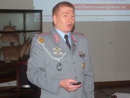 Gerd Dombrowski sprach über Forderungen und Erfolge des Verbandes. Foto: DBwV/LV Nord