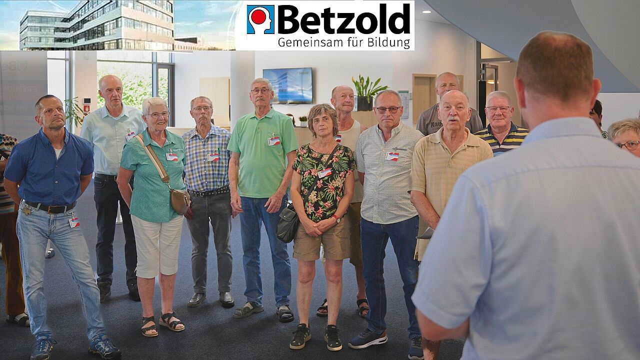 Rund 30 Mitglieder der Kameradschaft ERH Ellwangen erhielten von Ulrich Betzold spannende Einblicke in sein modernes Familienunternehmen. Foto: Ingo Kaminsky