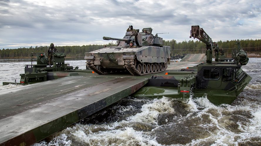 Deutsche und niederländische Soldaten bei einer Übung in Norwegen: Mit dem jetzt vorgestellten Konzeptpapier sollen die EU-Battlegroups zu schlagkräftigen Krisenreaktionskräften weiterentwickelt werden. Foto: Bundeswehr/Marco Dorow