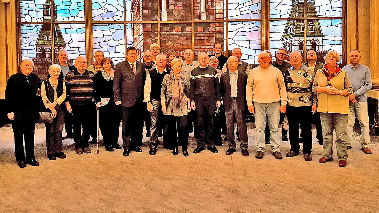 Gruppenbild der KERH in der Russischen Botschaft in Berlin Foto: KERH