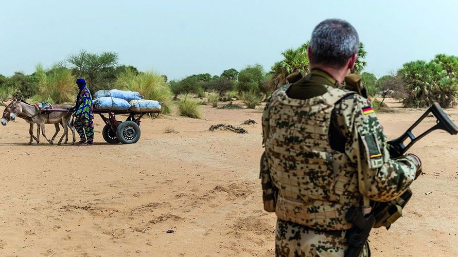 Im Mali-Einsatz sind ähnliche Krankheitsbilder wie in Afghanistan zu erwarten. Hier ein Bundeswehrsoldat nahe Camp Castor im Mai 2017. Foto: picture alliance/NurPhoto