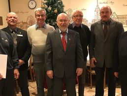 Vorstandswahl Mitgliederehrung in Essen: Peter Schönenstein (v. l.), Michael Grothe, Harry Mathey, Thomas Bönte, Martin Kleinschnieder, Lothar Kopczacki und Rudolf Schilling. Foto: ERH-Ruhrgebiet