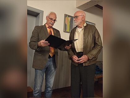 Otto-Peter Naumann wurde vom Kameradschaftsvorsitzenden Stabsbootsmann a.D. Joachim Clemens geehrt.  Foto: DBwV