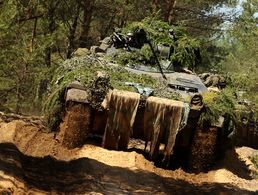 Frischzellenkur für den Marder: Der Schützenpanzer wird noch einmal modernisiert und erhält unter anderem moderne Wärmebildzielgeräte. Foto: Bundeswehr/Sebastian Wilke