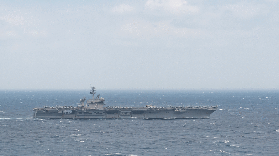 Der Flugzeugträger "USS Theodore Roosevelt" Mitte März im Südchinesischen Meer. Foto: U.S. Navy photo by Mass Communication Specialist Seaman Kaylianna Genier
