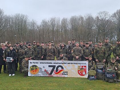 Teilnehmer am Marsch gegen das Vergessen. Foto: DBwV