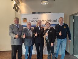 Thomas Behr (von links), Lothar Dobschall, Anina Delfs, Pierre Bade und Dirk Sommer. Foto: DBwV