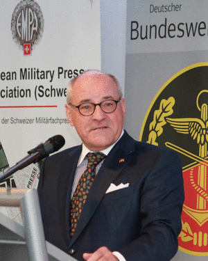 Oberst d.R. Peter Eitze leitete den Bodenseekongress. Foto: DBwV/Kaminsky