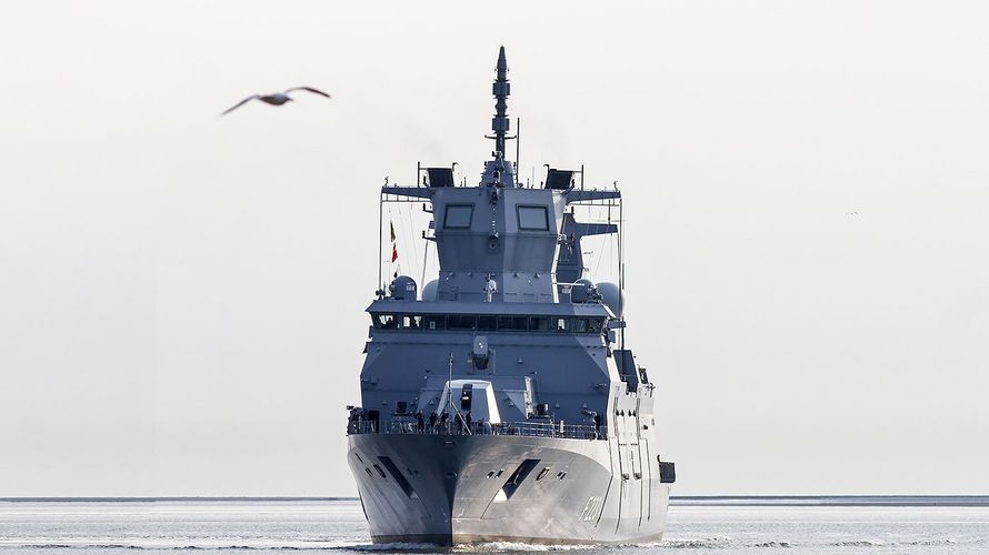 Auch die Fregatte "Nordrhein-Westfalen" wird kurzzeitig zum Manöver dazustoßen. Foto: Bundeswehr/Kim Brakensiek