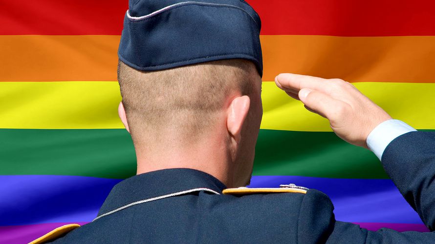 Mit dem nun verabschiedeten Gesetz sollen Soldaten rehabilitiert werden, die wegen ihrer Homosexualität aus dem Dienst entlassen, nicht mehr befördert oder nicht mehr mit höherwertigen Aufgaben betraut worden sind. Foto: DBwV/Mika Schmidt