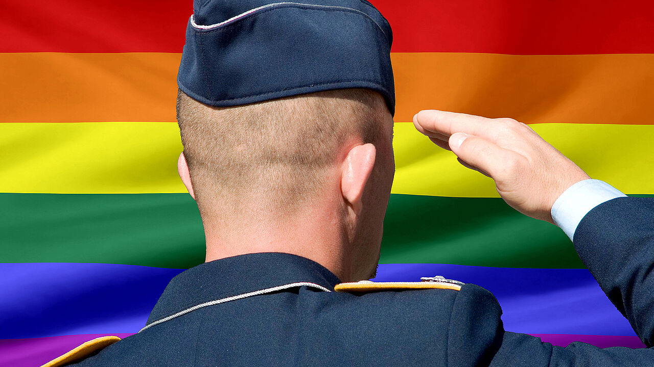 Mit dem nun verabschiedeten Gesetz sollen Soldaten rehabilitiert werden, die wegen ihrer Homosexualität aus dem Dienst entlassen, nicht mehr befördert oder nicht mehr mit höherwertigen Aufgaben betraut worden sind. Foto: DBwV/Mika Schmidt