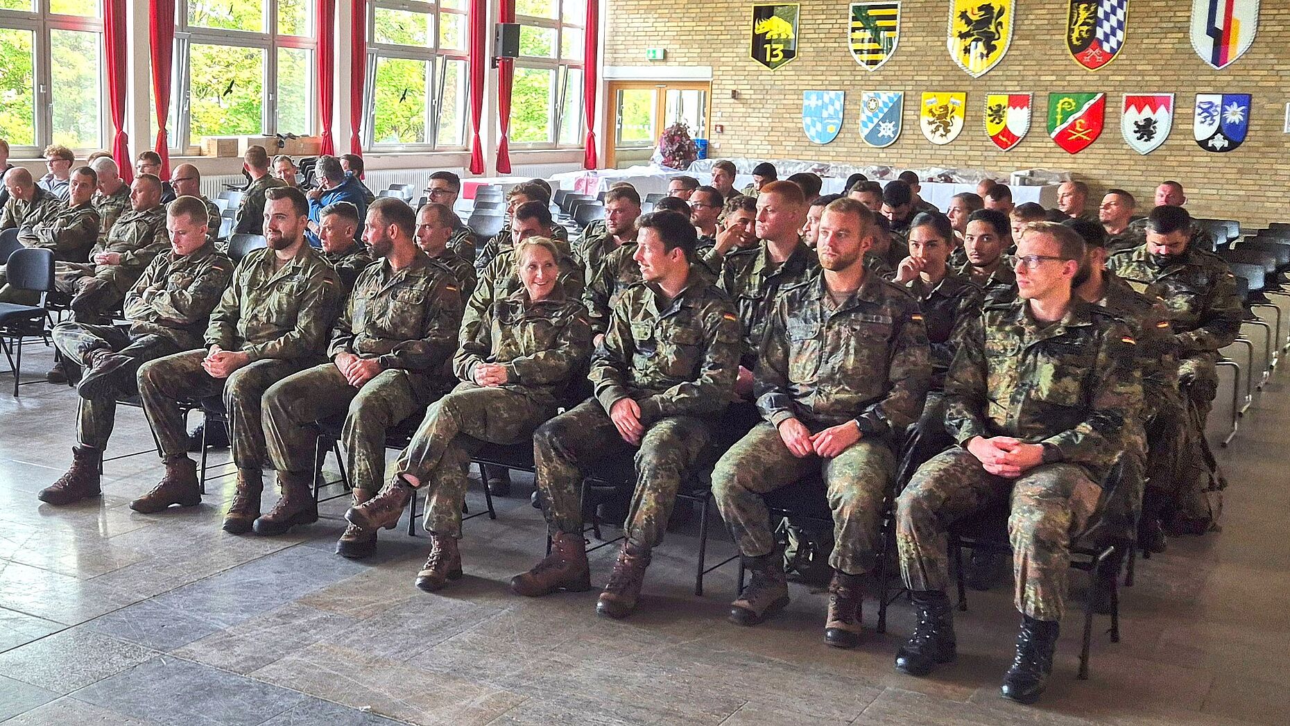Die Positionen des BundeswehrVerbandes zu den Entwicklungen im Heer waren für die Teilnehmer von großem Interesse. Foto: Heinrich/Stengl