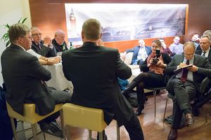 Der Berliner Pub Talk war gut besucht – das zeigt, wie hoch im Kurs Sicherheitspolitik aktuell steht. Foto: DBwV/Yann Bombeke