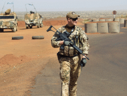   Aufklärer patrouillieren in der Umgebung von Gao in Mali im Rahmen der UN-Mission MINUSMA. Dieser Einsatz sowie die Ausbildungsmission EUTM Mali waren Thema im Bundestag. Foto:Bundeswehr/Christian Thiel