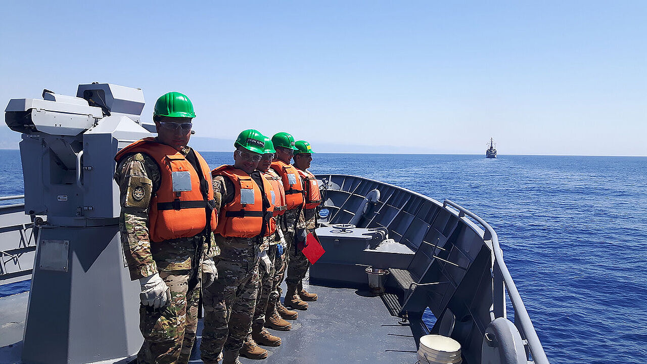 Vor der Küste Libanons: Libanesische Soldaten werden von deutschen Kameraden des Ausbilsdungskommandos Libanon trainiert. Foto: Bundeswehr/PAO UNIFIL