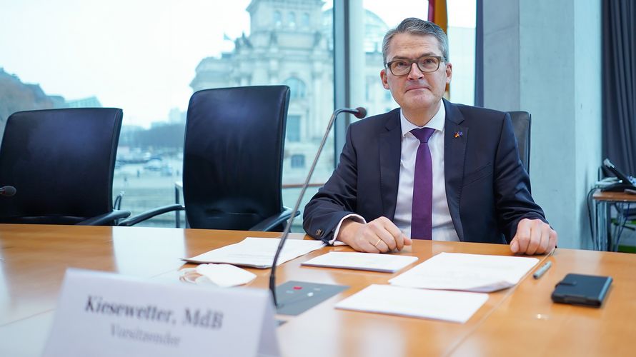 Der CDU-Abgeordnete Roderich Kiesewetter ist Vorsitzender des Parlamentarischen Kontrollgremiums, das für die Kontrolle der Nachrichtendienste zuständig ist. Foto: picture alliance/dpa | Jörg Carstense