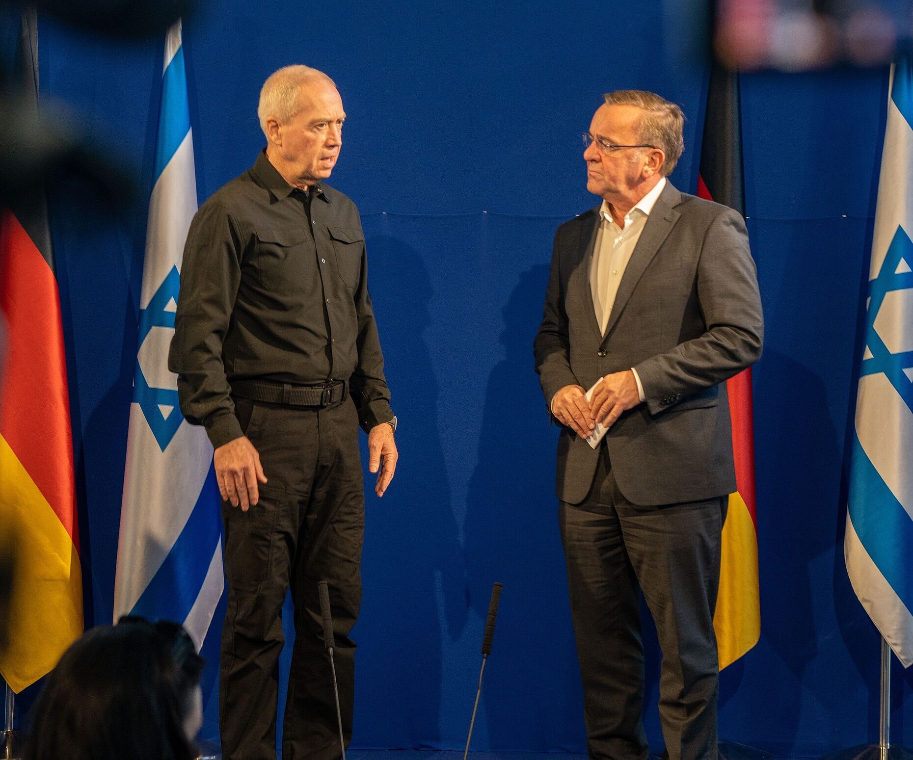 Der israelische Verteidigungsminister Yoav Gallant (links) im Gespräch mit Boris Pistorius. Foto: @BMVg_Bundeswehr/X