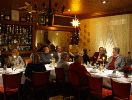 Gesellig geht es beim traditionellen Grünkohlessen der ERH Dithmarschen zu. Foto: DBwV