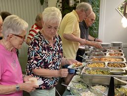 Das Grillfest der KERH Diepholz war eine willkommene Gelegenheit, sich nochmal auszutauschen. Foto: LV Nord