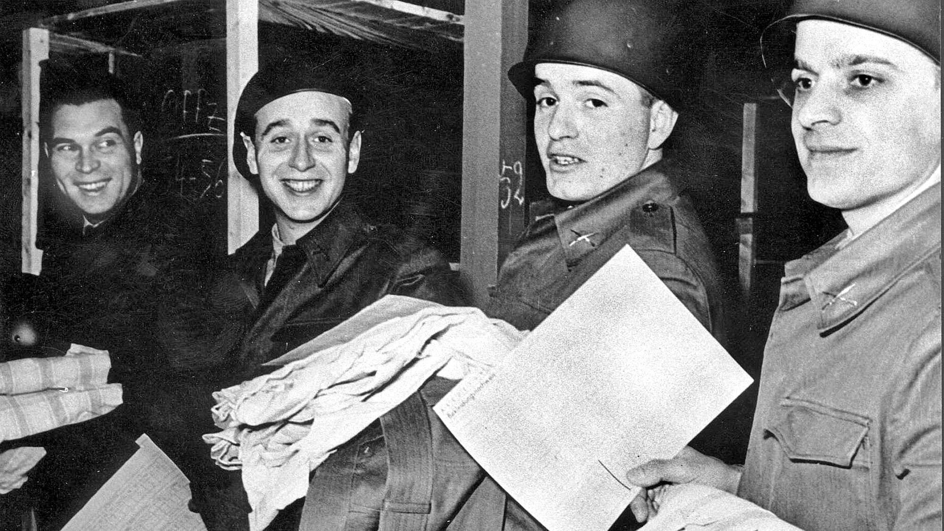 Die ersten Wehrpflichtigen rückten am 1. April 1957 ein: Im Juli 1956 wurde das Wehrpflichtgesetz verabschiedet. Foto: Wikipedia/Bundesarchiv