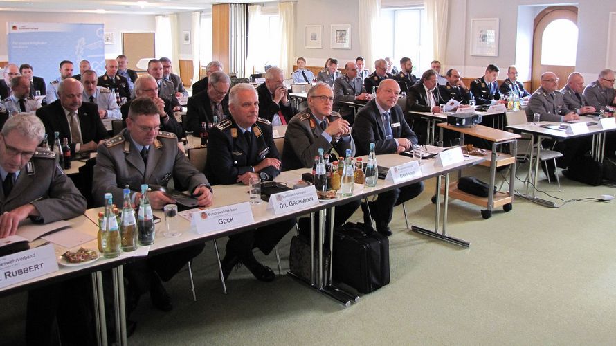 Die Kommandeurtagung als ein Forum des Meinungsaustausches und der aktuellen Information im Landesverband West. Foto: DBwV/G. Arleth