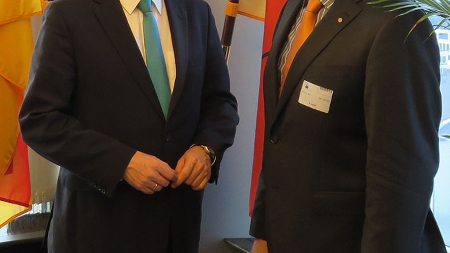 Hauptmann Jörg Greiffendorf (r.) mit dem Eu-Abgeordnetem David McAllister.