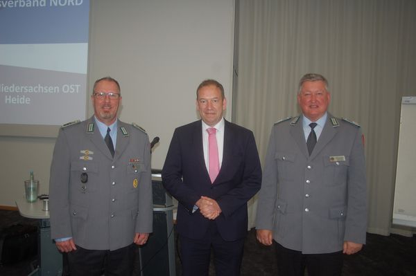 In Soltau: Hannes Dreier, Henning Otte und Thomas Behr (v.l.n.r.). Foto: DBwV