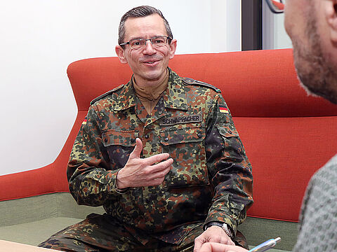 Engagiert sich seit vielen Jahren in der Personalratsarbeit: Stabsfeldwebel Thomas Schwappacher. Foto: DBwV/Mika Schmidt