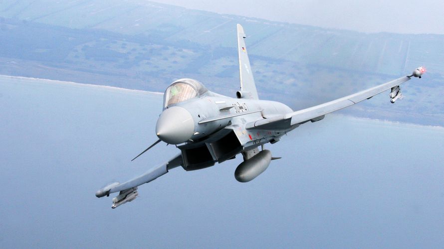 Ein Eurofighter in Aktion. Über der Ostsse ist der internationale Luftraum besonders eng Foto: Bundeswehr