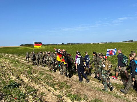 Mit dem „NATO Memorial Walk“ wird an die gefallenen Soldatinnen und Soldaten der NATO gedacht. Foto: Verteranenkultur e.V.