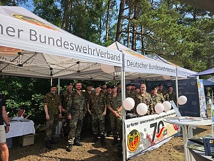 Reservisten des Bataillons am DBwV-Stand. Foto: DBwV