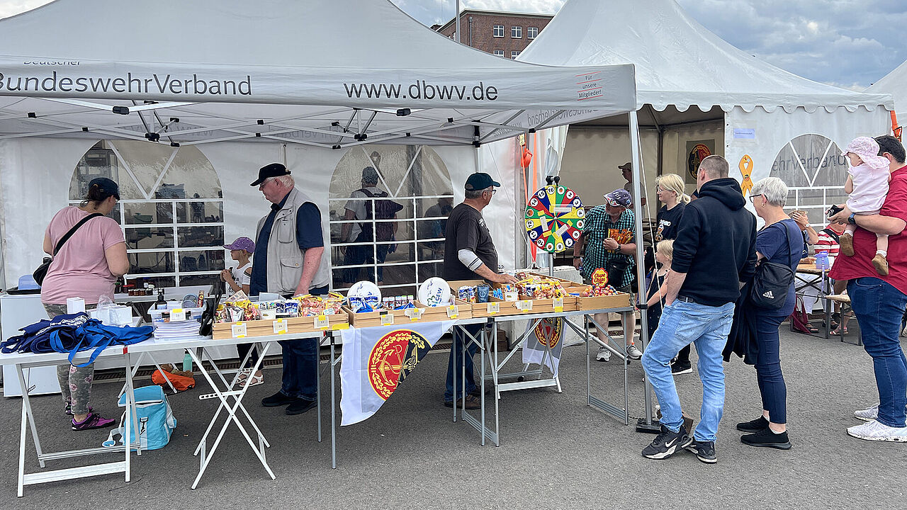 Der Informationsstand der Kameradschaft war im Marinearsenal zu finden. Foto: LV Nord