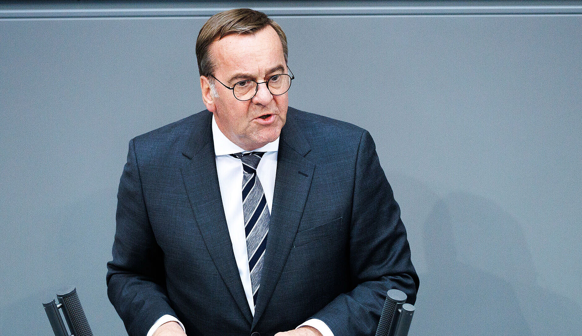 Verteidigungsminister Boris Pistorius warb im Bundestag für den Haushaltsentwurf der Bundesregierung. Foto: picture alliance/dpa/Carsten Koall