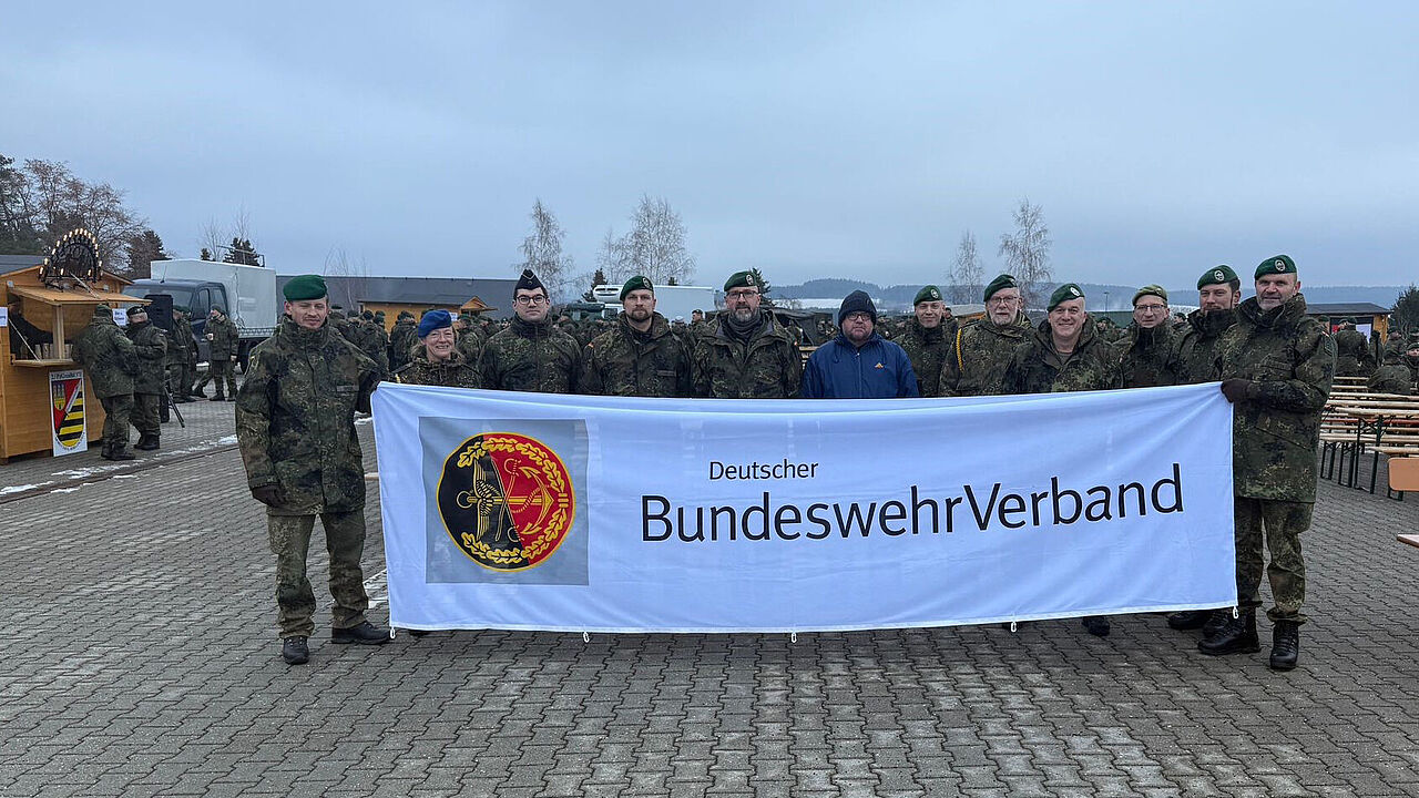 Auch der DBwV war gut sichtbar beim Neujahrsmarkt des Panzergrenadierbataillon 371 vertreten. Foto: Rene Engisch