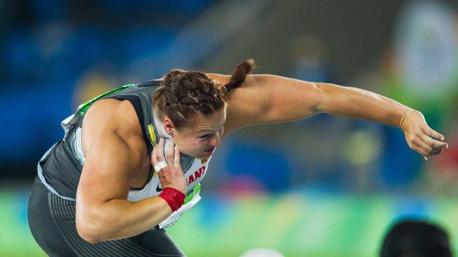 Kugelstoßerin und Sportsoldatin Stabsunteroffizier (FA) Christina Schwanitz im Wettkampf während der Olympischen Spiele 2016 in Rio de Janeiro Foto: Bundeswehr