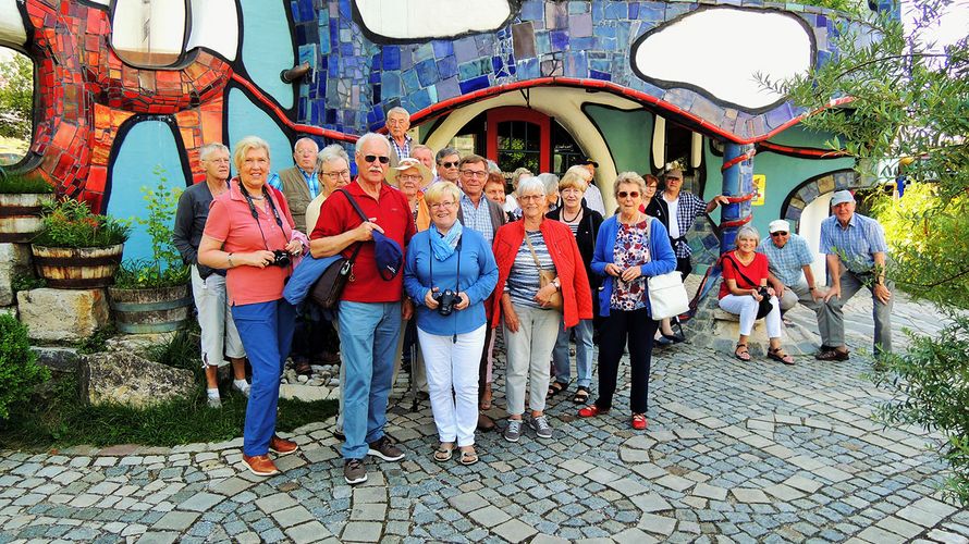 Die Reisegruppe vor dem KunstHausAbendsberg der Brauerei zum Kuchlbauer Foto: DBwV 